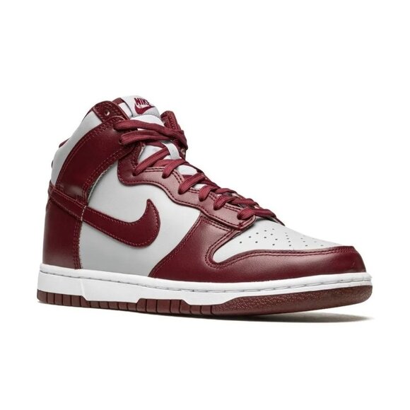 Nike Dunk High Retro Sneakers in Dark Beetroot - Picture 2 of 9